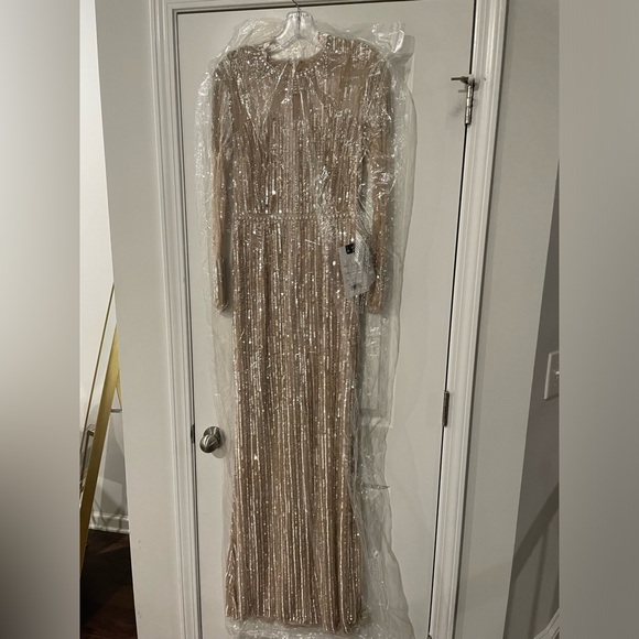 Mac Duggal Sequined long sleeve gown - Picture 4 of 5